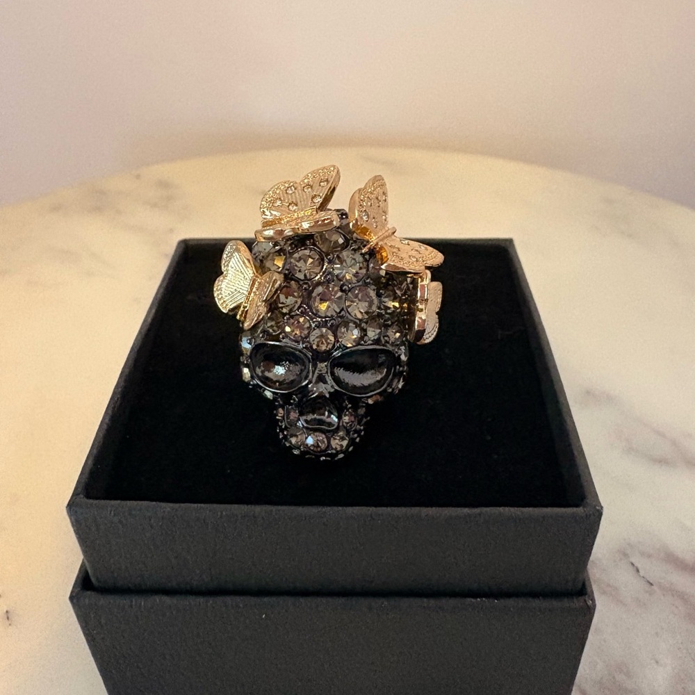 Unique Skull Statement Ring w/ Gold Butterflies, Size 8 - Picture 9 of 16
